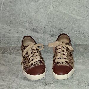 Michael Kors Sneakers.